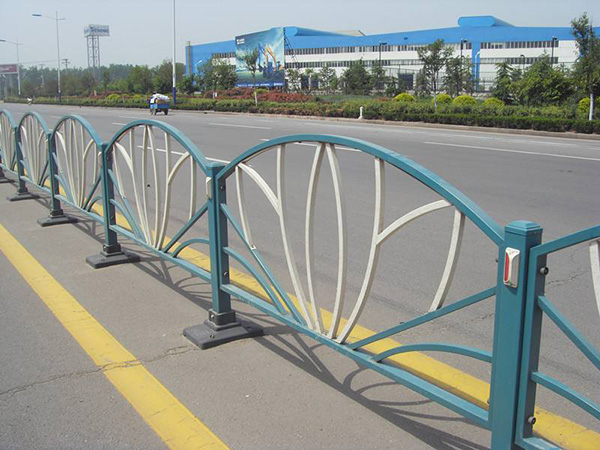 <a href='http://www.dyfmdq.com' target='_blank'><u>道路<a href='http://www.dyfmdq.com' target='_blank'><u>護(hù)欄</u></a></u></a>