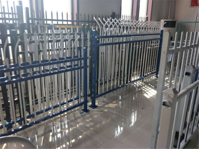 鋅鋼<a href='http://www.dyfmdq.com' target='_blank'><u>防<a href='http://www.dyfmdq.com' target='_blank'><u>護(hù)欄</u></a></u></a>
